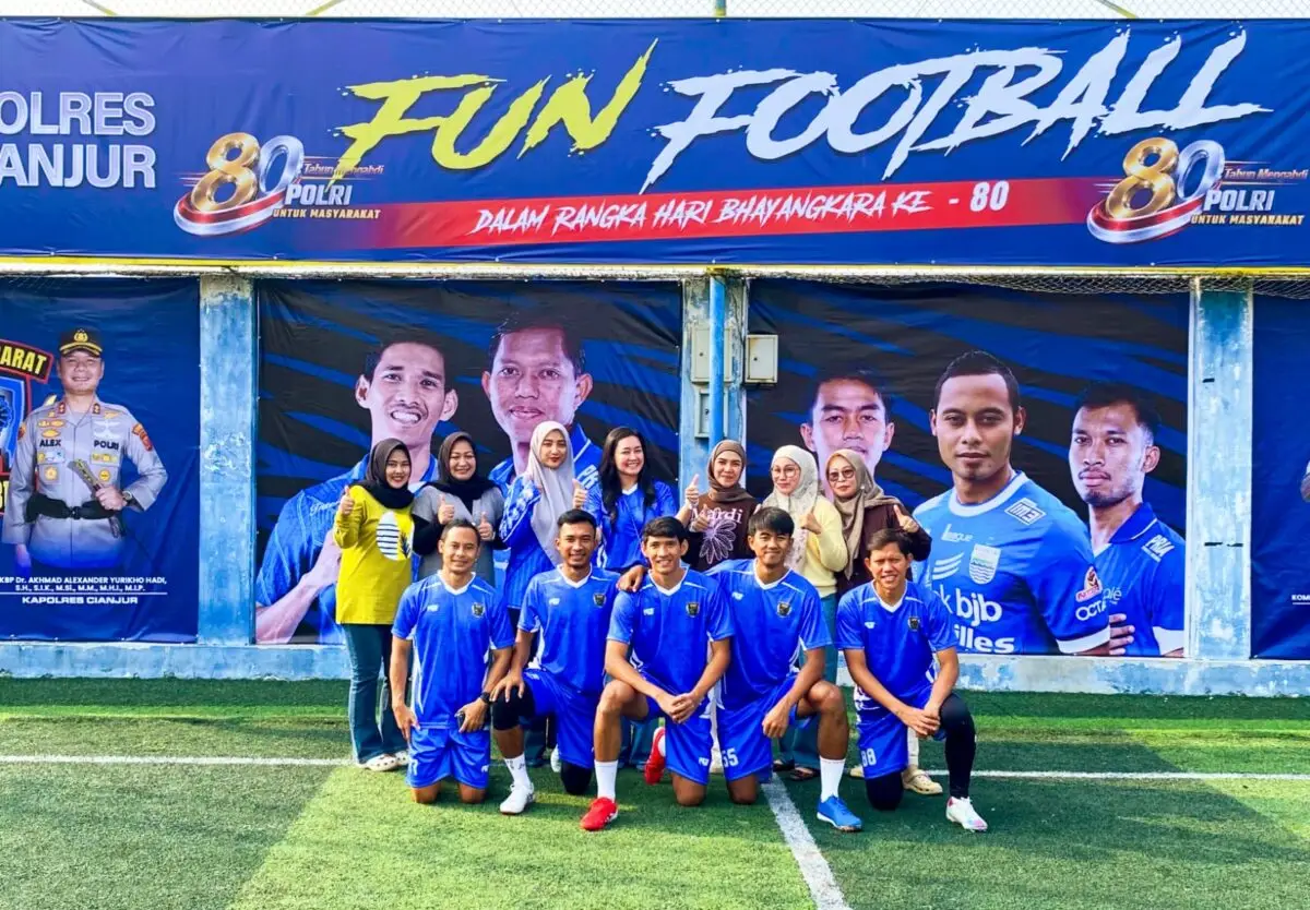 Polres Cianjur Hadirkan Persib Stars, Masyarakat Antusias Saksikan Laga Persahabatan