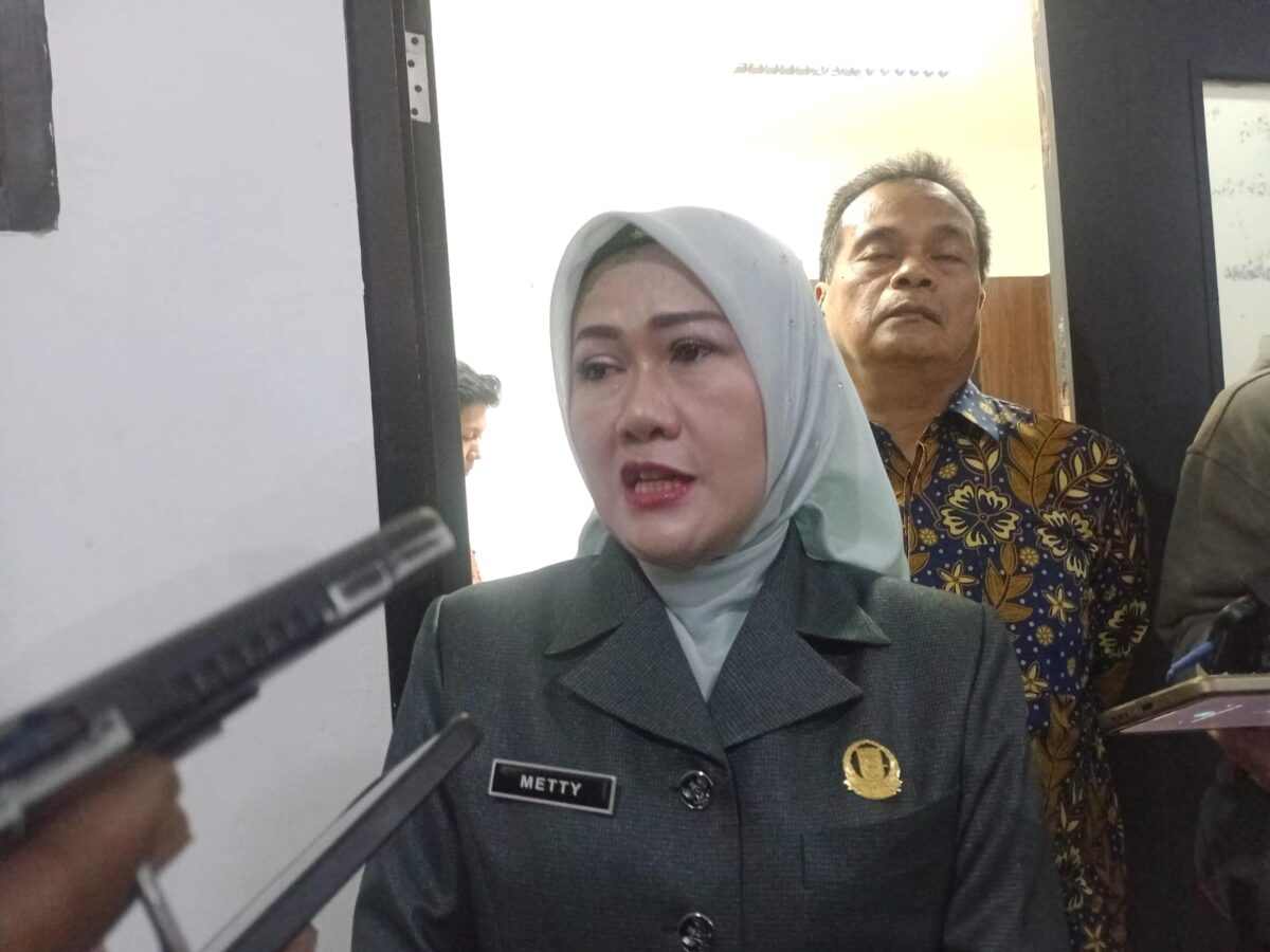 Sambut Baik Massa, Ketua DPRD Cianjur Tandatangani Aspirasi Pendukung MBG