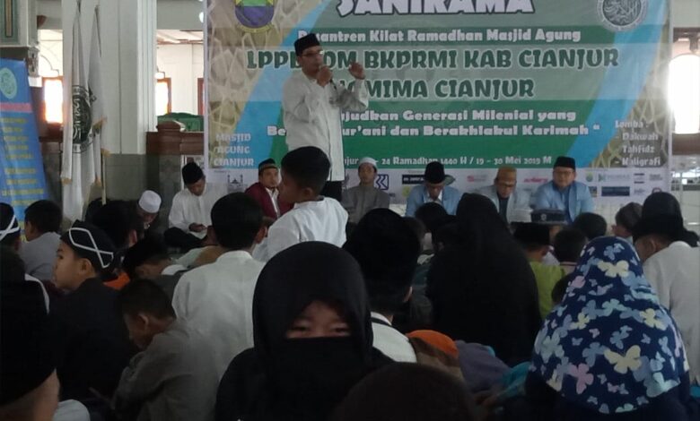 Kegiatan pesantren kilat (Sanlat) di Mesjid Agung Cianjur