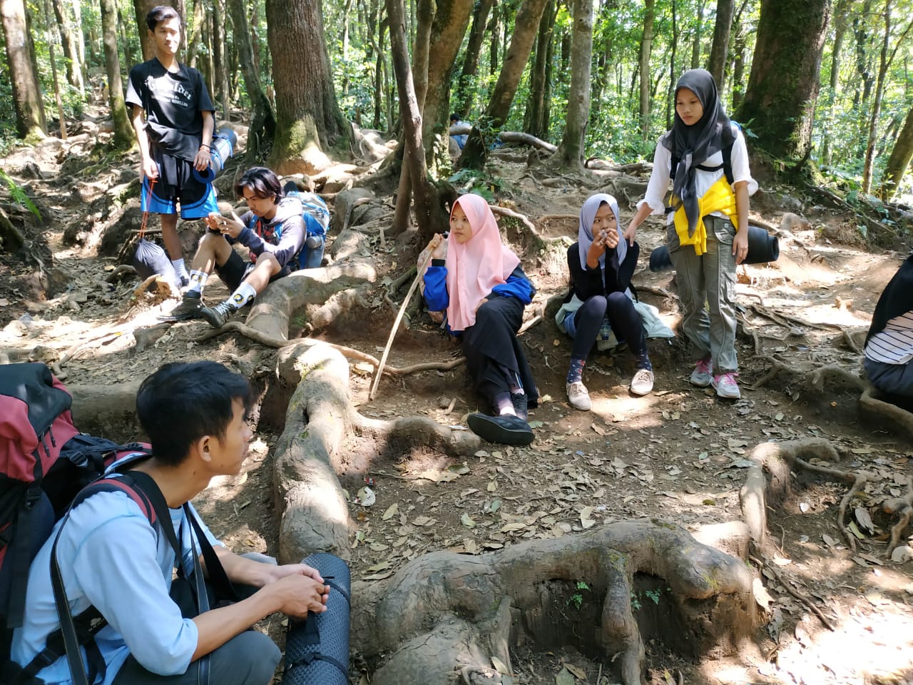 Cerita Pendakian Gunung Gede Mahatala STIT Al-Azami