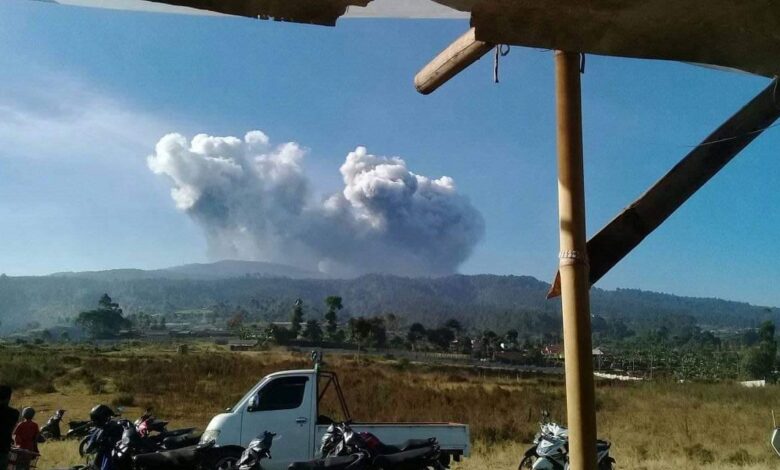 BREAKING NEWS: Gunung Tangkuban Perahu Meletus