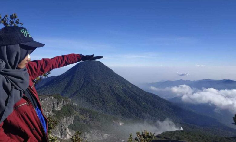 Pendakian Gunung Gede dan Pangrango dibuka lagi.