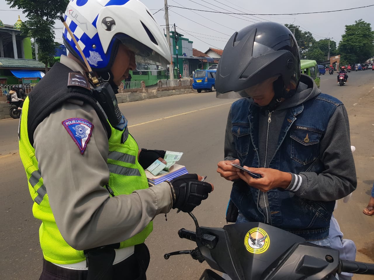 Operasi Zebra Cianjur, Ratusan Pengendara Ditilang, Delapan Motor Curian Diamankan