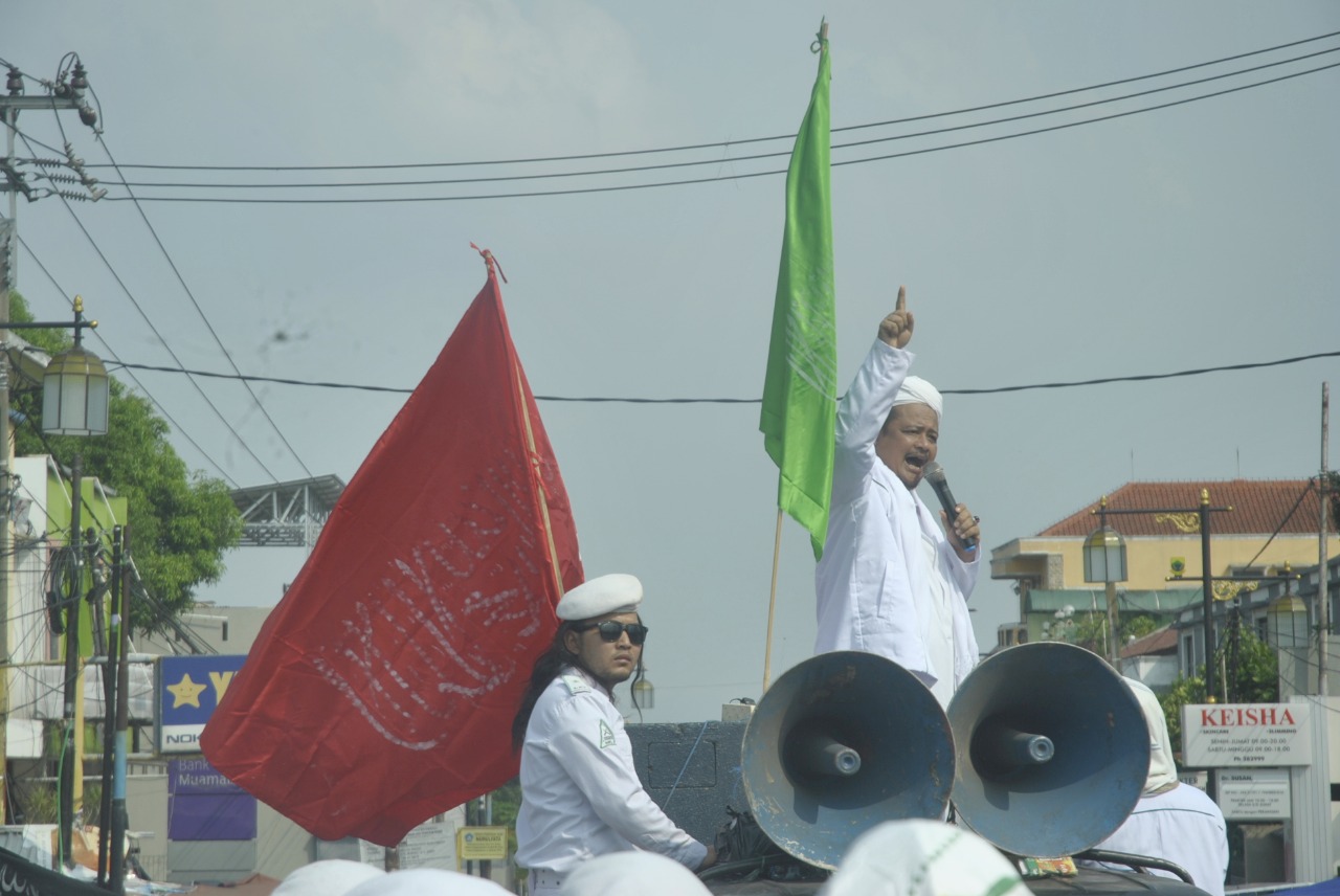 Tuntut Sukmawati, Massa Gelar Unjuk Rasa di Tugu Gentur Cianjur