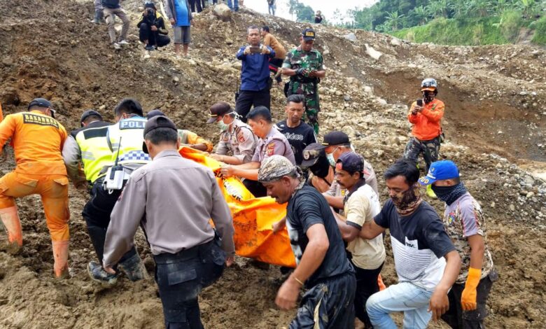 Korban Tewas Longsor Galian C Gekbrong Berhasil Dievakuasi