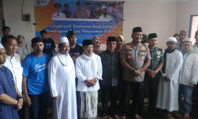 DPP Pasar Induk Cianjur Bagikan Beras dan Santuni Anak Yatim