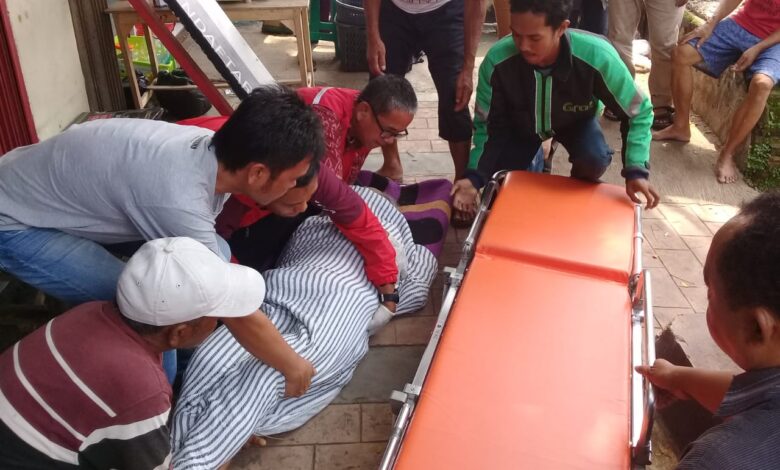 Lelah dan Sesak Nafas, Tukang Becak di Cianjur Meninggal Saat Bekerja