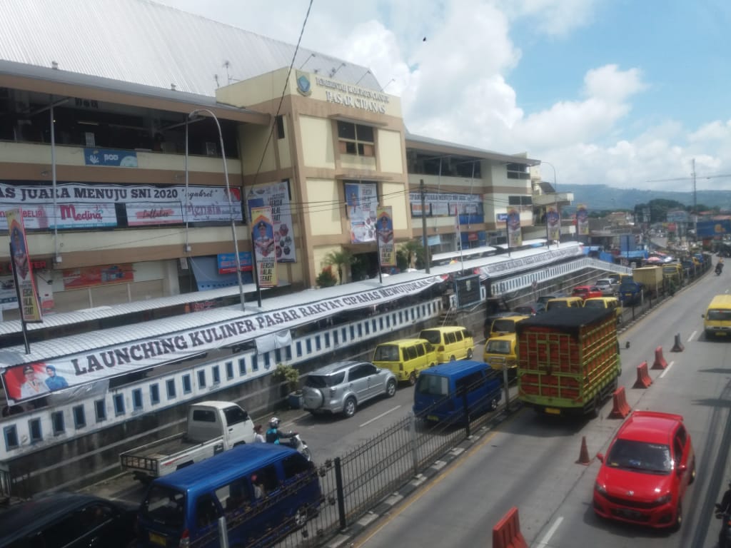 Beragam Alasan Pengunjung Pasar Cipanas Tak Pakai Masker