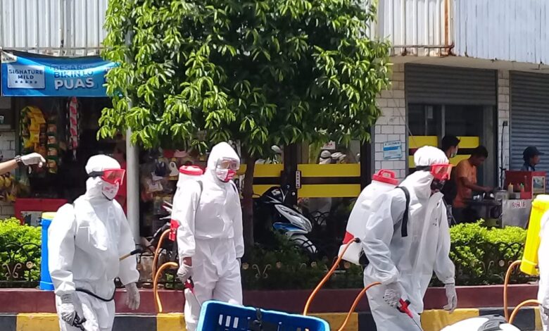 Kasus Covid-19 Meningkat, PMI Cianjur Lakukan Penyemprotan Disinfektan