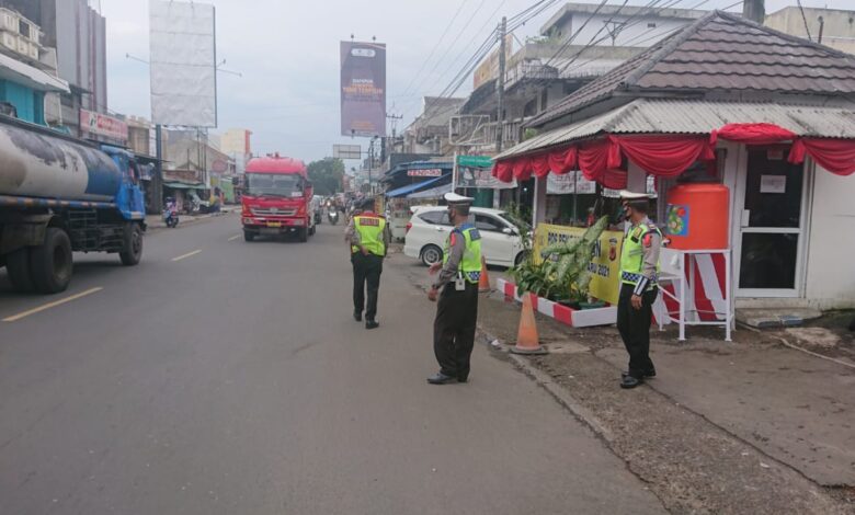 Jelang Pergantian Tahun, Pengamanan di Pos Pam 11 Ciranjang Siaga 24 Jam