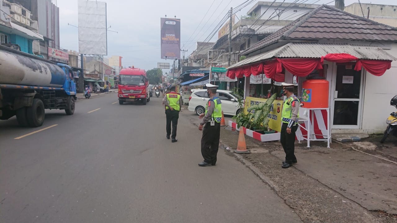 Jelang Pergantian Tahun, Pengamanan di Pos Pam 11 Ciranjang Siaga 24 Jam