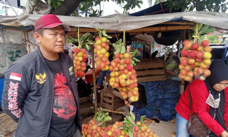 Musim Rambutan Tiba, Pedagang Musiman Mulai Menjamur di Cianjur