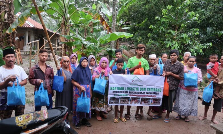 Komunitas Saung Berbagi Cianjur, Terus Istiqomah Membantu Masyarakat yang Kurang Mampu