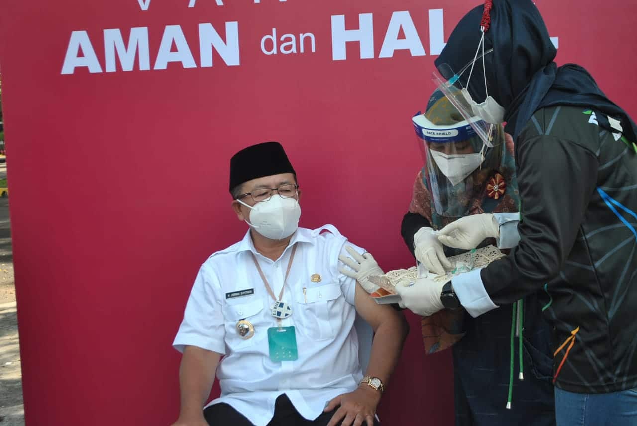 Vaksin Tahap Kedua Dilaksanakan, Plt Bupati Cianjur Menjamin Aman