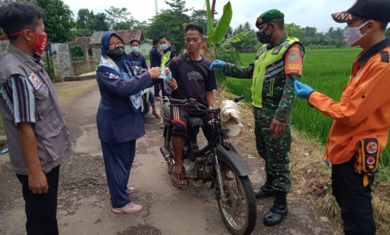 Pemerintah Desa Sindangsari Ciranjang Gelar Operasi Yustisi di Perbatasan Jalan Desa