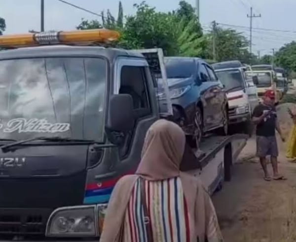 Viral! Ratusan Warga di Desa Sumurgeneng Tuban Kompak Beli Mobil Baru Hasil Jual Tanah Senilai Miliaran