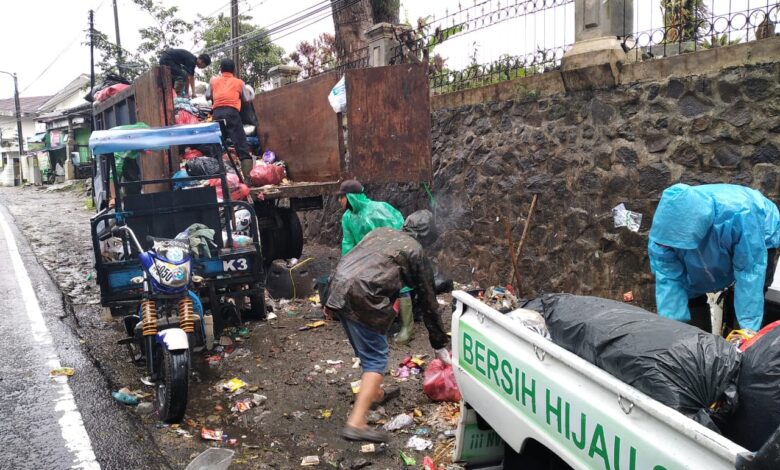 MENINGKAT: Peringatan HPSN semoga bisa menjadi momentum masyarakat untuk semakin peduli pada lingkungan dan membuang sampah pada tempatnya. (Foto: Rendi Irawan/cianjurupdate.com)