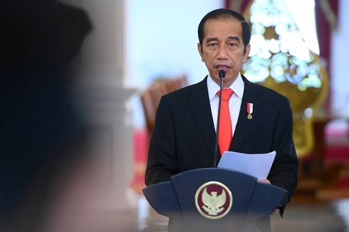 Teken Perpres Baru, Jokowi: Tak Ikut Vaksinasi, Ada Sanksi Denda hingga Penghentian Bansos