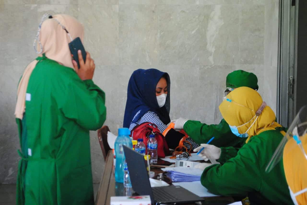 Kebut Herd Immunity, Jajaran DPRD Cianjur Gelar Vaksinasi Covid-19