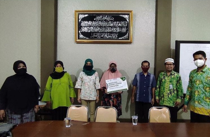 Lima Orang Mustahik Dapat Bantuan Modal Usaha Lanjutan dari Baznas Cianjur