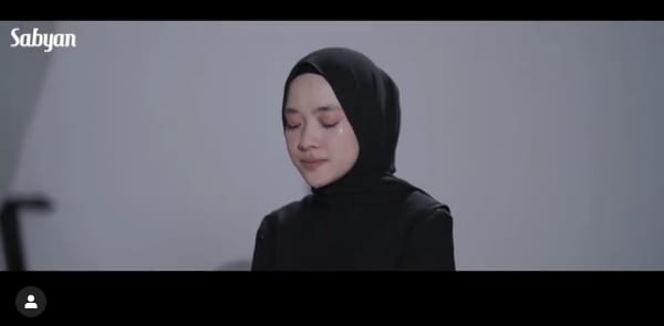 Kembali Muncul, Nissa Sabyan Unggah Video Klip Berjudul Sapu Jagat di Akun Instagram