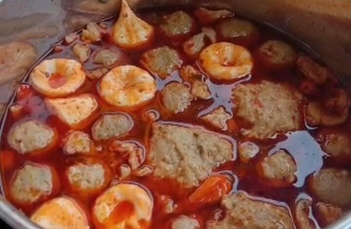 Nikmatnya Kuah Mercon Pedas Bakso Kerikil Tulang Iga, Bikin Nagih