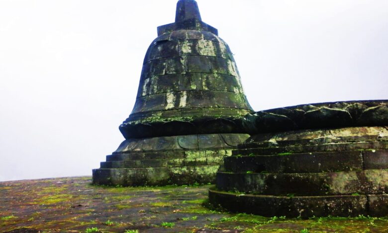 Menikmati Pesona Wisata Candi Tridarma Pacet Cianjur