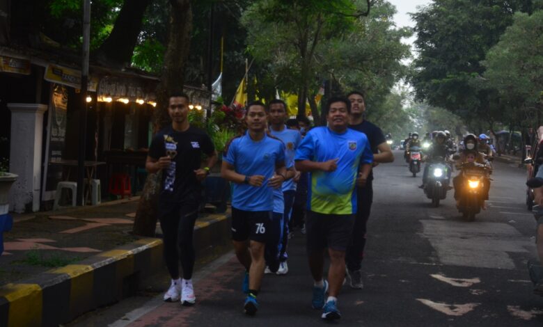 HARI PEMASYARAKATAN: Lapas Cianjur gelar bhakti sosial kepada masyarakat sekitar hingga olahraga lari sejauh lima kilometer.(Foto: Istimewa)