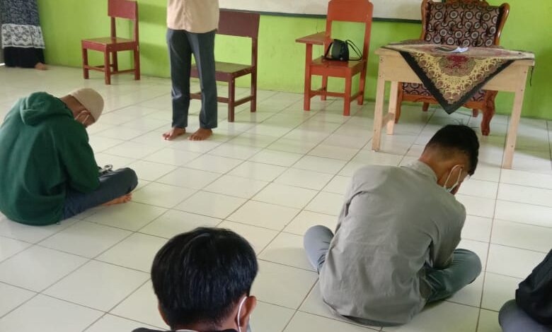 Peringati Hari Puisi Nasional, Siswa Aliyah dan Tsanawiyah di Cianjur Selatan Gelar Lomba Baca Puisi