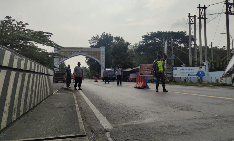 Antisipasi Pemudik, Penyekatan Mulai Dilakukan di Perbatasan Cianjur-Bandung