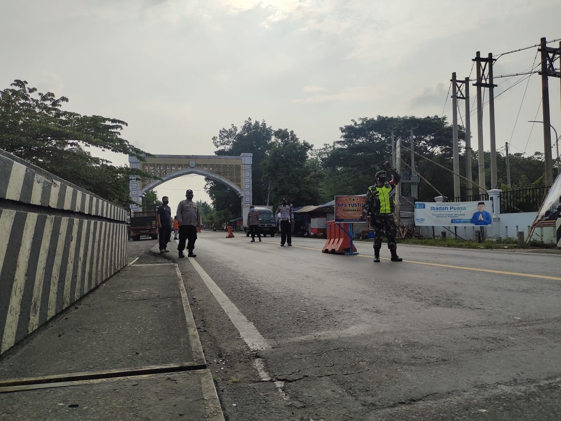 Antisipasi Pemudik, Penyekatan Mulai Dilakukan di Perbatasan Cianjur-Bandung