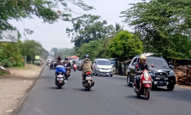 Jelang Ramadan, Arus Lalin di Perbatasan Cianjur Menuju Bandung Dipadati Pengendara