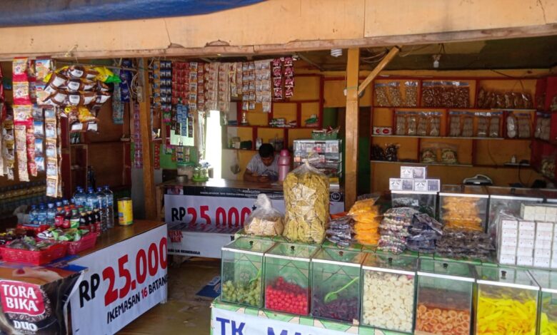 Warung di Sekitar Tugu Pramuka Cianjur Sepi Pembeli, Pedagang pun Merugi