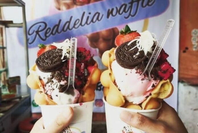 Cobain Yuk, Dessert Manis Super Unyu di Reddelia Waffle