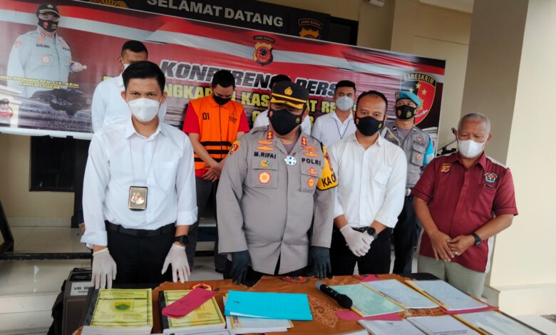 Lagi-lagi mantan kepala desa (kades) di Kabupaten Cianjur ditangkap polisi akibat korupsi dana desa.