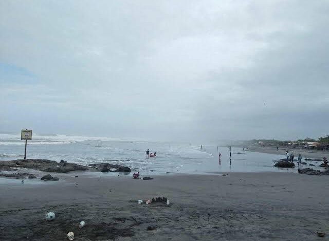 Perahu Nelayan Terhempas di Pantai Jayanti, Satu Orang Meninggal Dunia