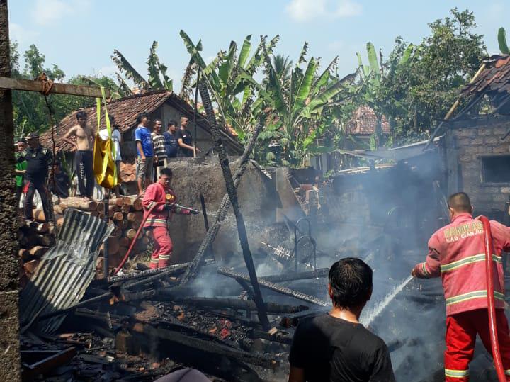 Idul Adha, Dua Rumah di Cilaku Kebakaran