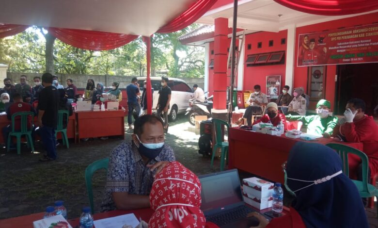 DPC PDI Perjuangan Cianjur Gelar Vaksinasi Covid-19 bagi Masyarakat Umum