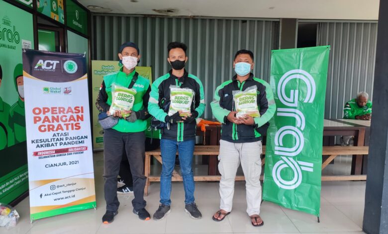 ACT dan Grab Cianjur Kolaborasi Berikan Bantuan Pangan Gratis bagi Pengemudi Ojol