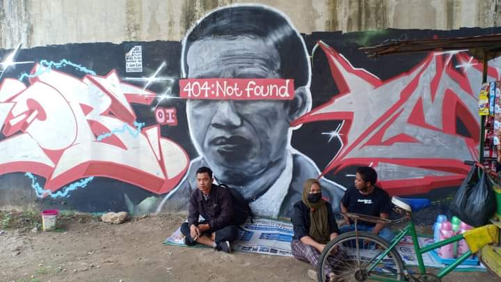 Viral! Ada Mural 'Jokowi 404: Not Found' di Tanggerang, Polisi Buru Pelaku!