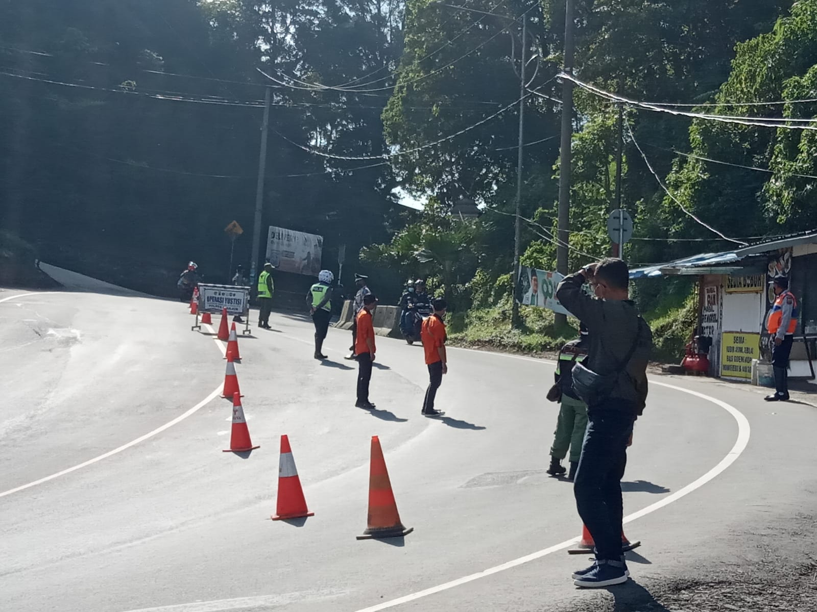 Aturan Ganjil Genap di Kawasan Puncak Tidak Berlaku bagi Pengendara Lokal