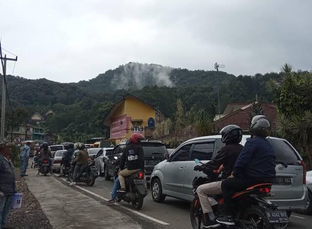 Uji Coba Ganjil Genap Hari Terakhir, Jalur Puncak Padat