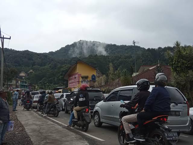 Uji Coba Ganjil Genap Hari Terakhir, Jalur Puncak Padat