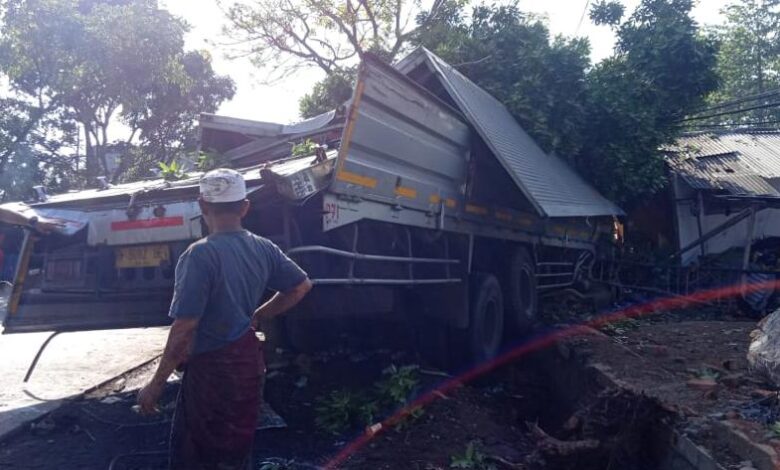 Kecelakaan Beruntun di Bangbayang Cianjur, Satu Orang Sopir Truk Tewas Terjepit