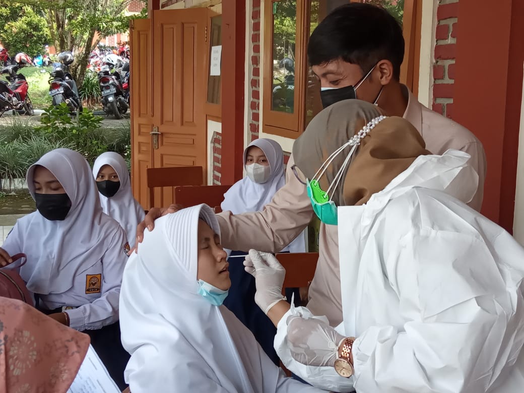 Percepat Herd Immunity, Puskesmas Sukanagalih Pacet Gencar Vaksinasi bagi Masyarakat