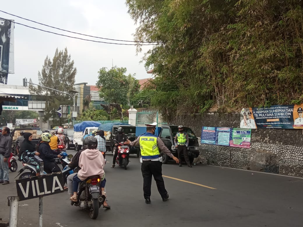 One Way Cianjur-Bogor Terus Diberlakukan Selama Weekend, Macet Sampai Berjam-jam!