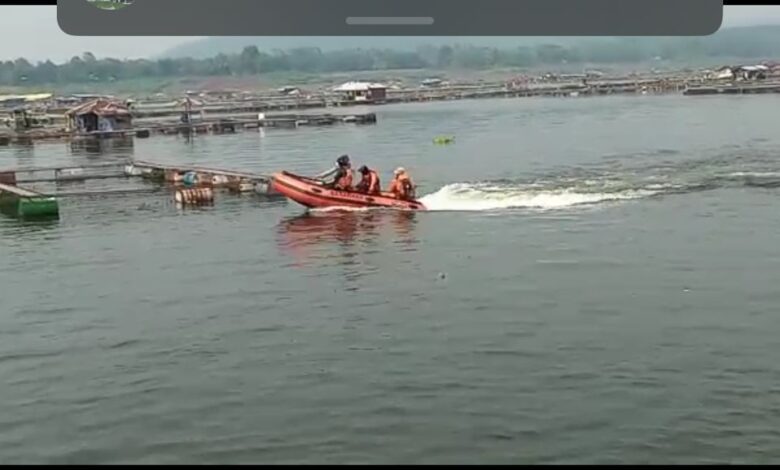 Korban Tenggelam di Waduk Cirata Masih Belum Ditemukan, Tim Pencari Buat Jaring Apung