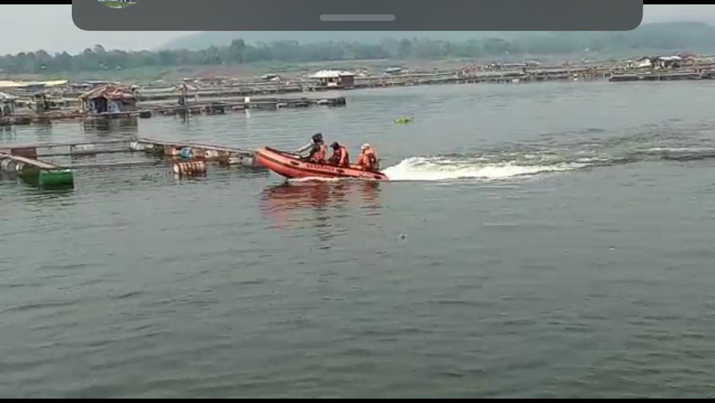 Korban Tenggelam di Waduk Cirata Masih Belum Ditemukan, Tim Pencari Buat Jaring Apung