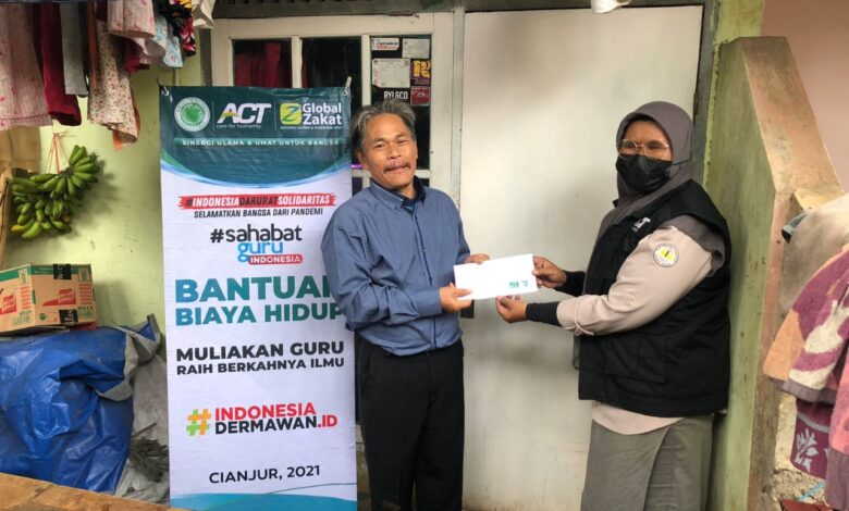 ACT Cianjur Berikan Bantuan Biaya Hidup bagi Para Guru Honorer