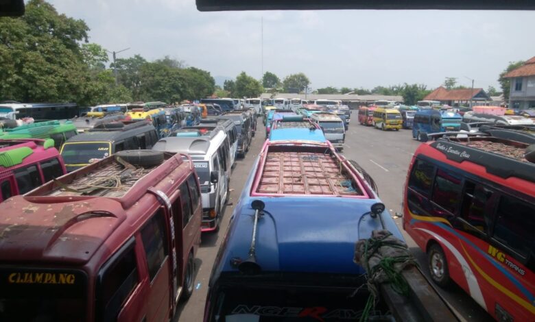 Audiensi Lanjutan di DPRD Cianjur, Sopir Elf Kidulan Keukeuh Tolak Keberadaan Travel Gelap